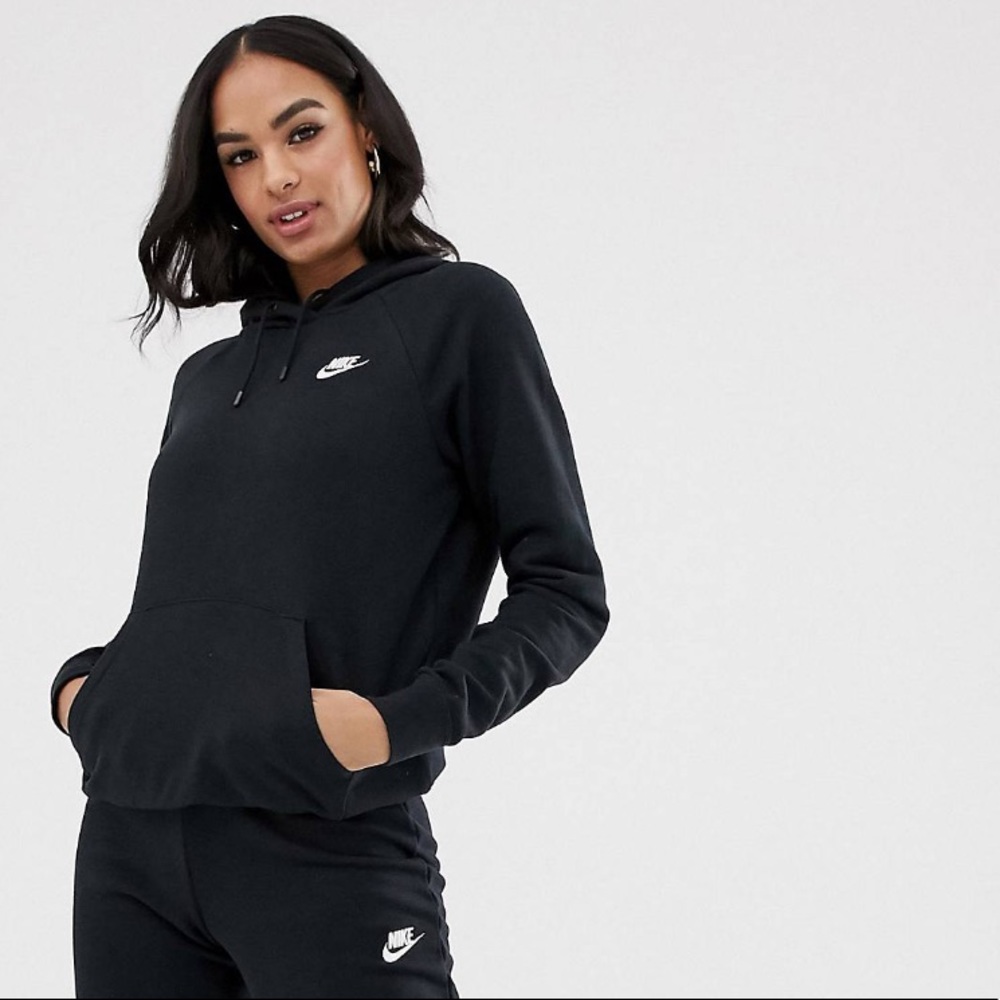 Nike Essentials hoodie black